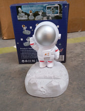 3D Astronaut Phone Stand